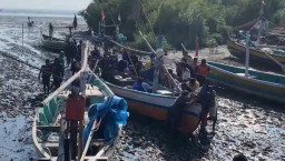 Nelayan Pasuruan Yang Hilang Saat Melaut Ditemukan Mengapung Tak Bernyawa di Perairan Panunggul