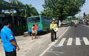 Brakkk!! Ayah Uut Permatasari Tewas Kecelakaan