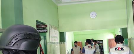 Kantor Kemenag Gresik Digeledah, KPK Tanya Gaji dan Tunjangan Muafaq