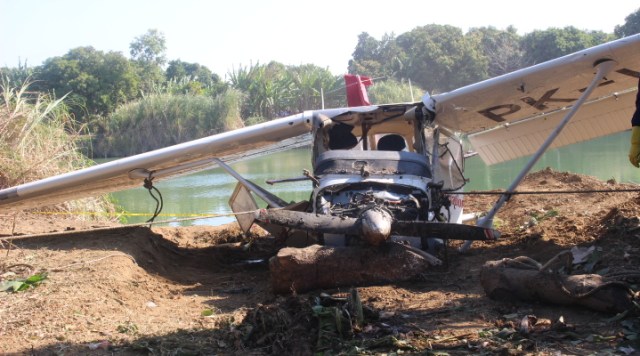 Pesawat Latih Cessna 172 Jatuh di Indramayu, Salah Satu Korbannya Warga Pasuruan