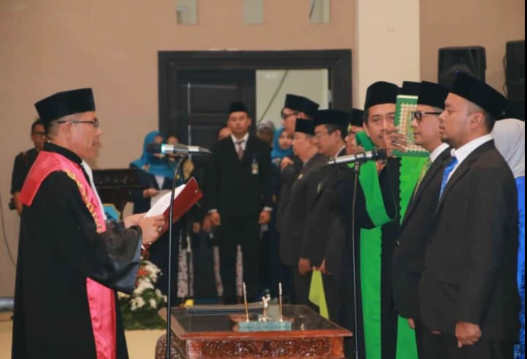Anggota DPRD Lamongan Dilantik, Abdul Ghofur Ditunjuk Sebagai Ketua Sementara