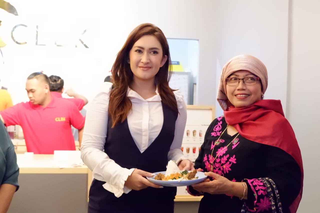 Artis Nafa Urbach Buka Kedai Kopi di Pasuruan