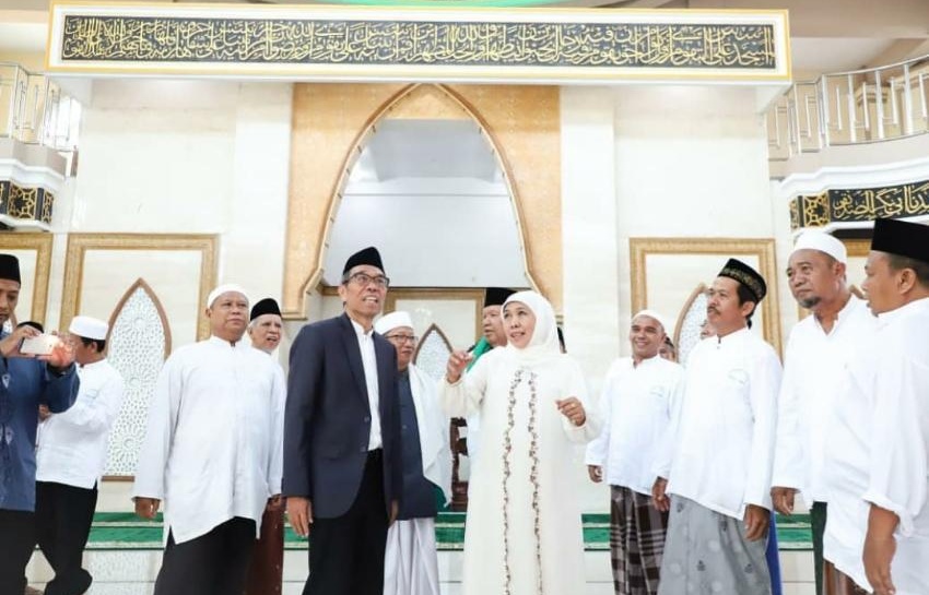 Gubernur Jatim Pastikan 9 Mahasiswa Unesa di Wuhan Aman, Meski Terisolasi