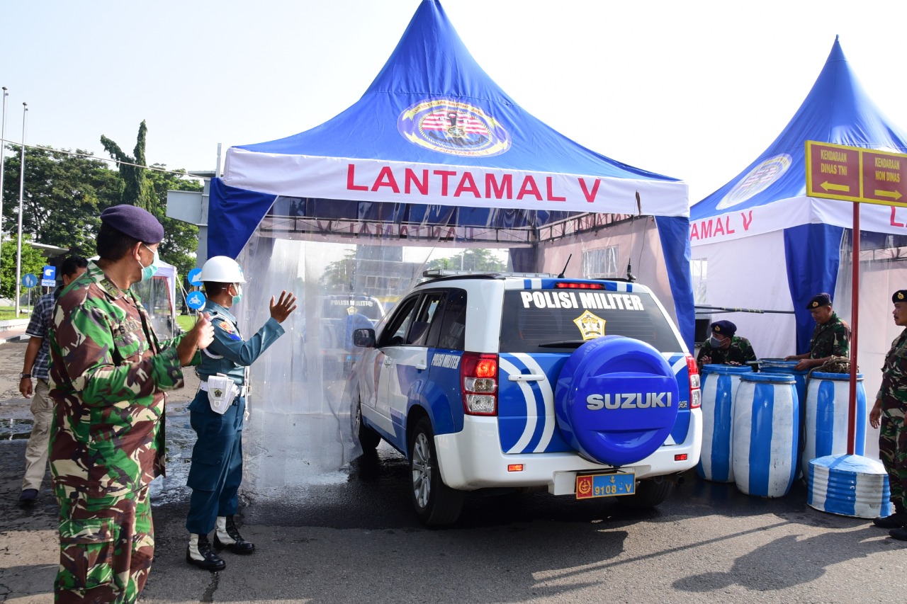 Lantamal V Lakukan Sterilisasi dan Cek Suhu Anggota