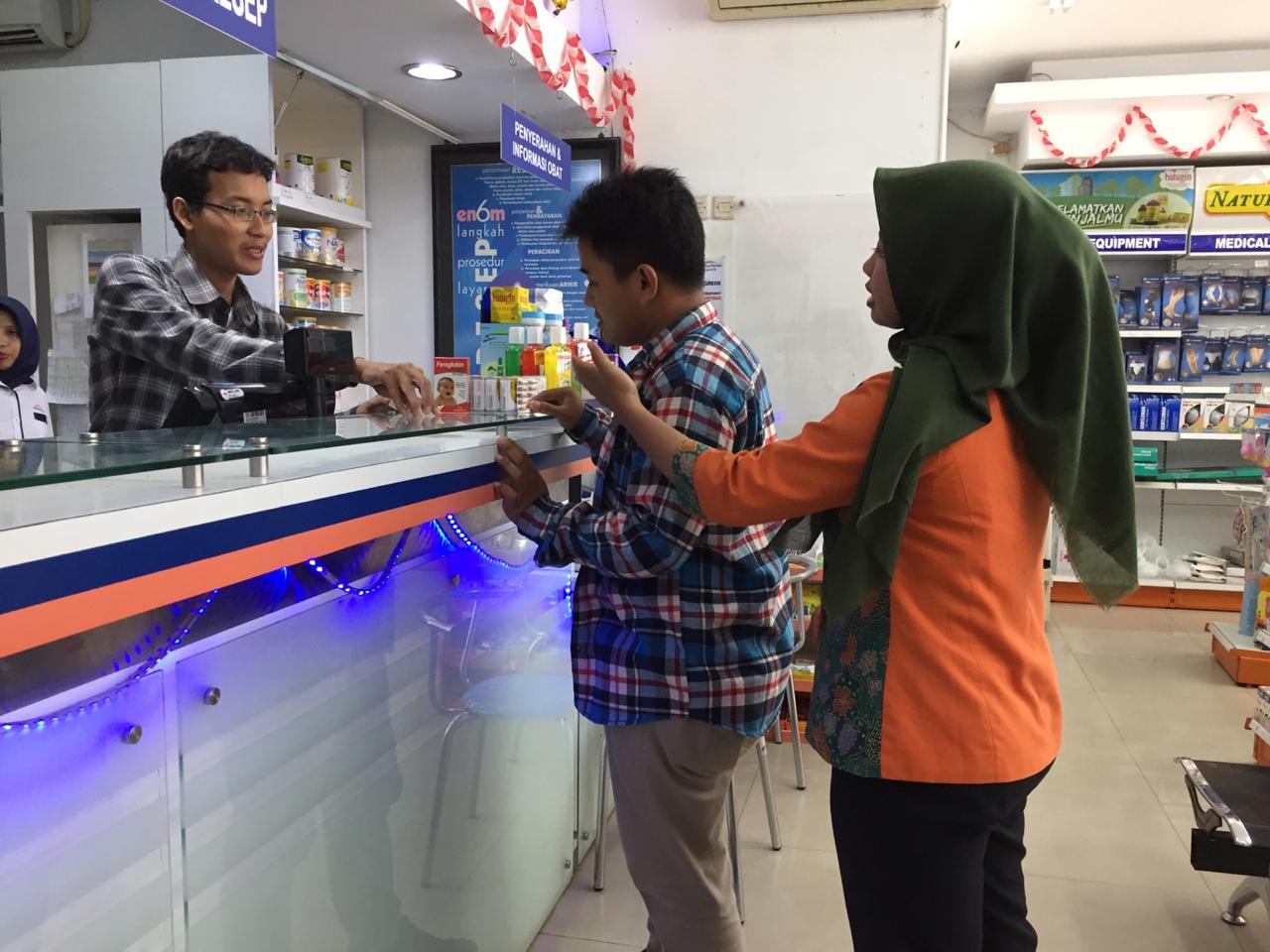 Corona Masuk Indonesia, Penjualan Masker di Gresik Meningkat Drastis Hingga Langka