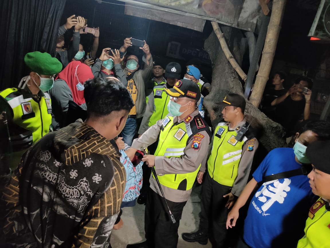 Cafe dan Warkop di Bojonegoro Diminta Tutup Pukul 22.00 WIB