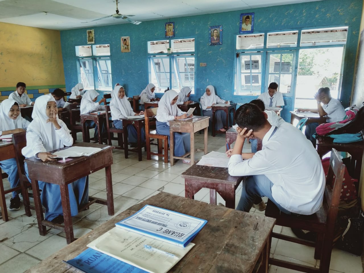 Keluarkan Uang Jutaan Rupiah Demi UN, Tapi Malah Dihapus