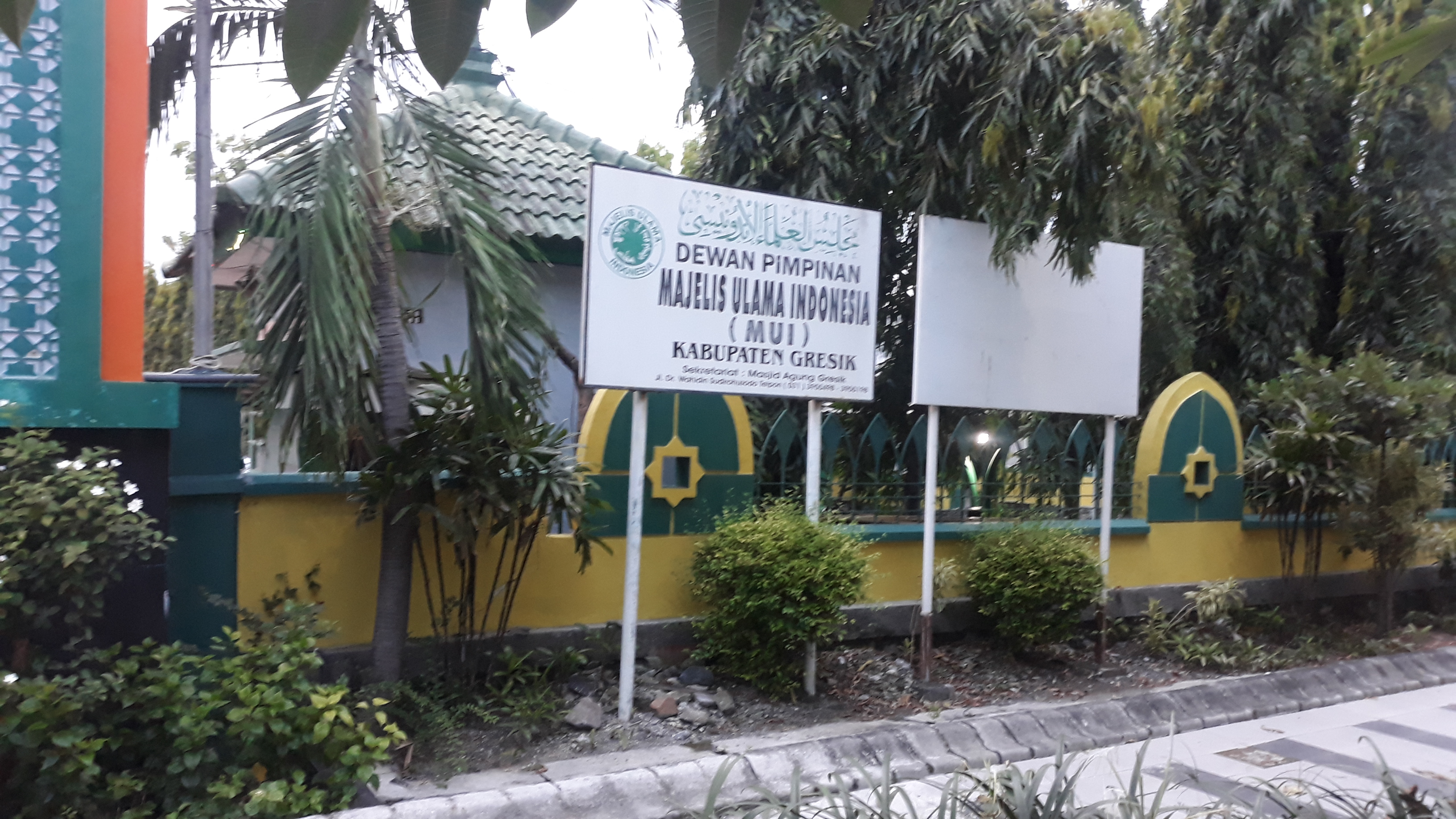 MUI Gresik Perbolehkan Masjid Tidak Selenggarakan Sholat Jumat