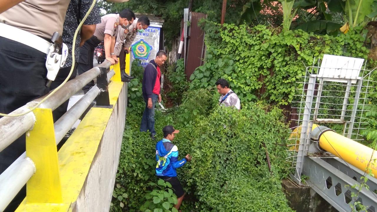 Panik Punya Bayi, Pasangan Remaja Membuangnya di Prambon