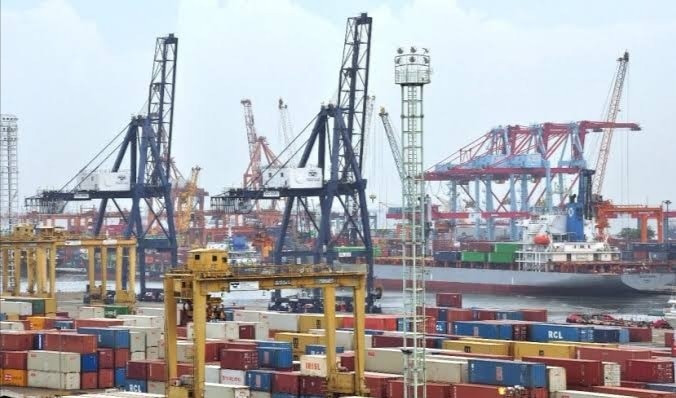 Februari, Ekspor Naik Impor Turun Turun 18,69 Persen