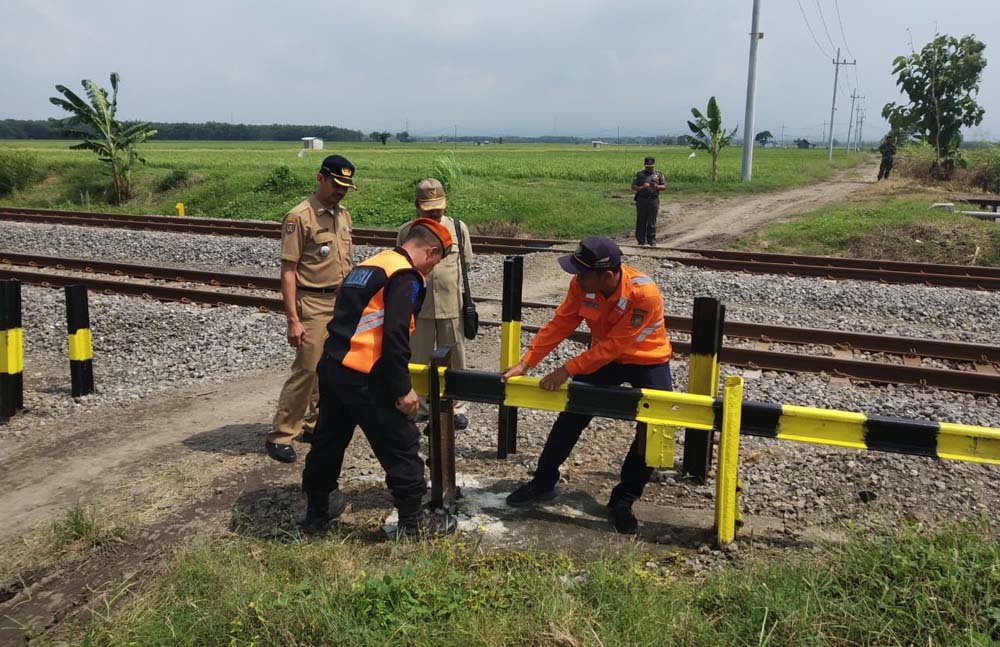 Sering Kecelakaan, Perlintasan Kereta di Ngawi-Magetan Dipasang Palang Pintu