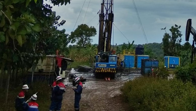 Sumur Pertamina EP Bojonegoro Semburkan Minyak Mentah