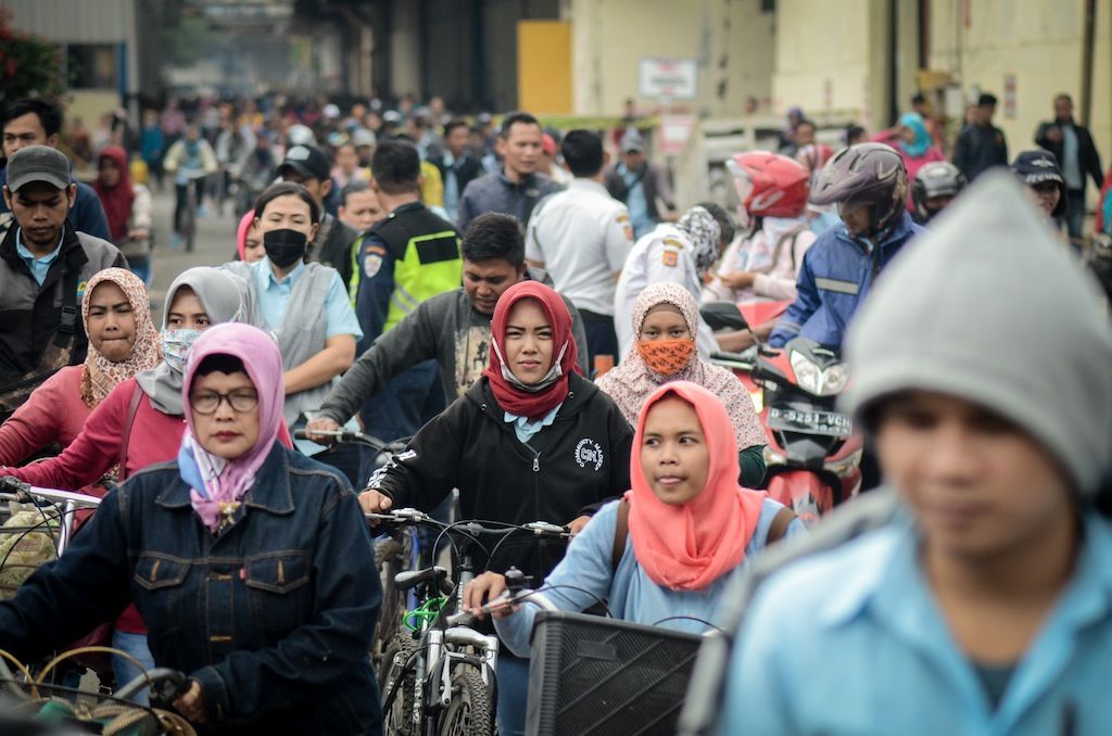 Ekonomi Lesu Akibat Corona, Sejumlah Perusahaan Kurangi Karyawan