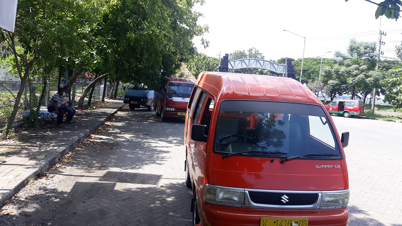 Antre Tunggu Penumpang Hingga Berjam-jam, Penghasilan Tak Jaminan