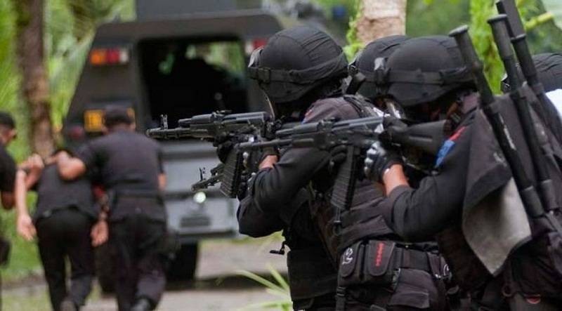 Terduga Teroris dan Ratusan Peluru Diamankan Densus 88 di Sukodono Sidoarjo