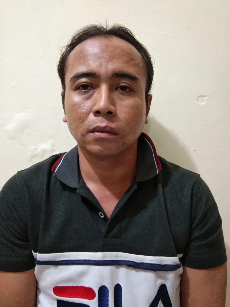 Kenal di FB, Lanjut Kopdar dan ML, Pulang Embat HP
