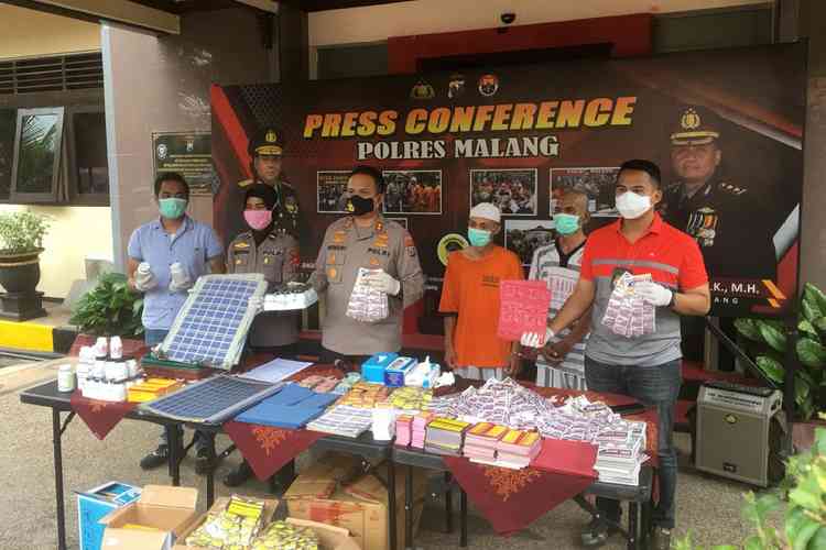 Edarkan Obat Racik Ilegal Warga Gondanglegi Malang Ditangkap Polisi