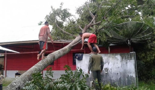 Puting Beliung Ratakan Rumah Warga di Sampang
