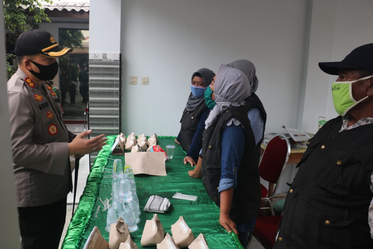 Percepat Pemutusan Sebaran Covid-19, Kapolres Gresik Resmikan Kampung Tangguh