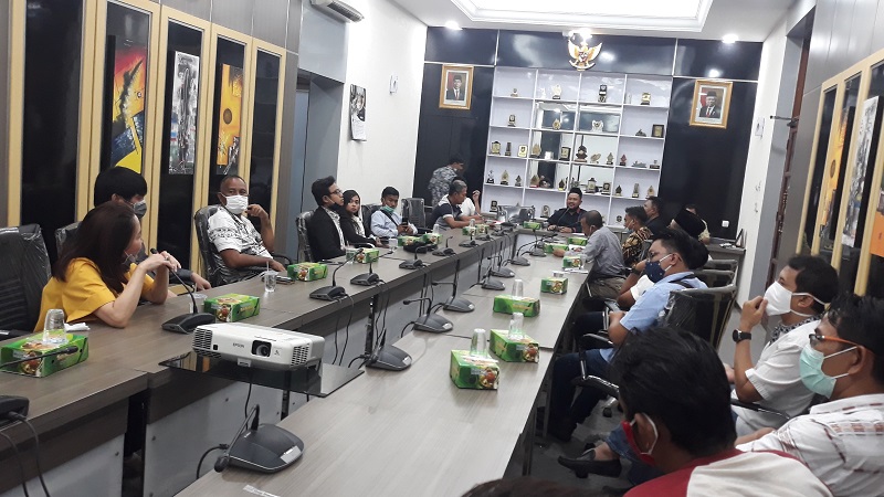 Jalan Diportal, Pengusaha di Jalur Cerme-Benjeng Sambat ke Dewan