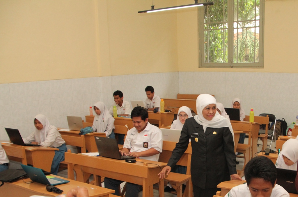Hari Pertama PPDB SMA Jatim, Puluhan Ribu Peserta Ajukan PIN
