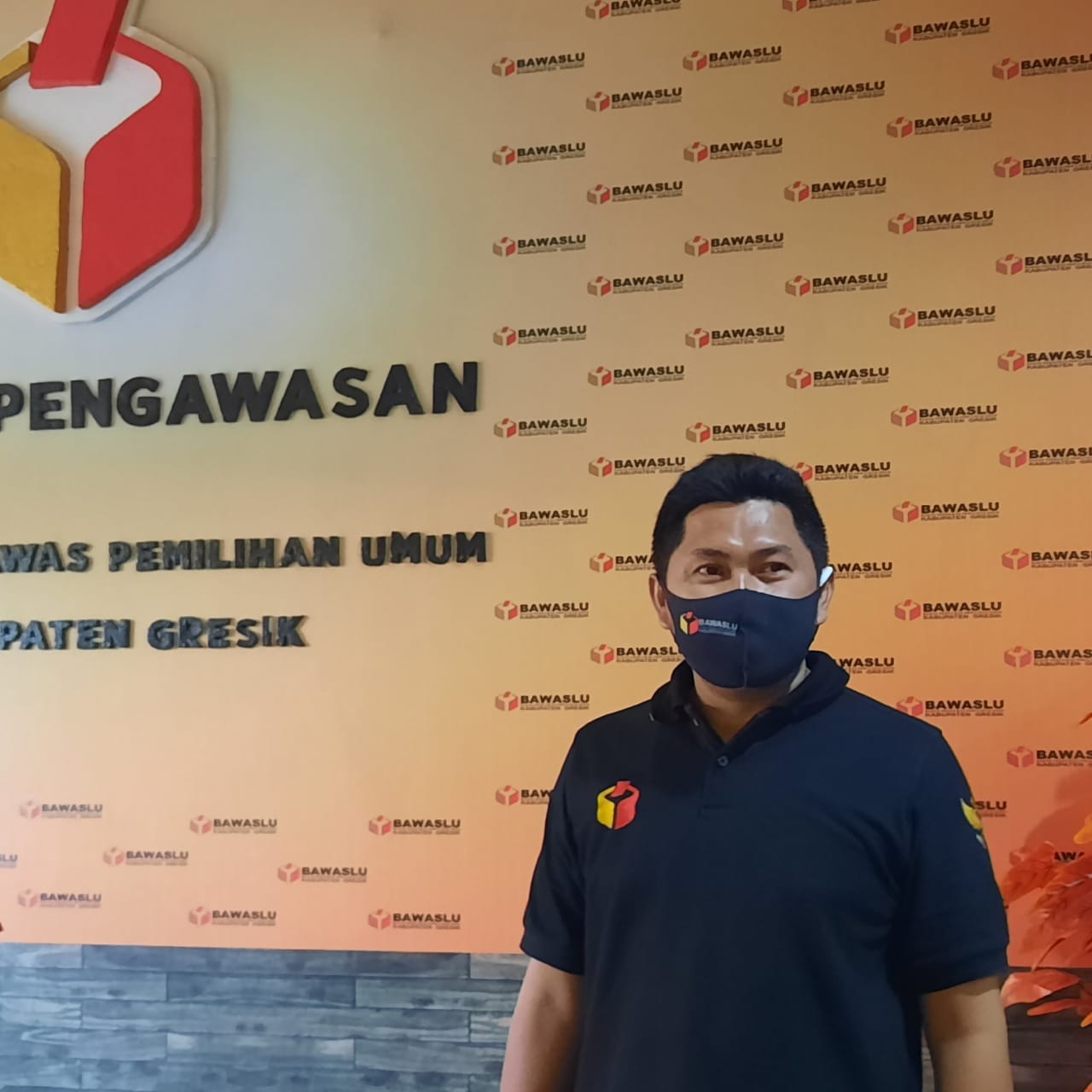 Dukung Paslon Bupati, Oknum Satpol PP Gresik Ditegur Bawaslu