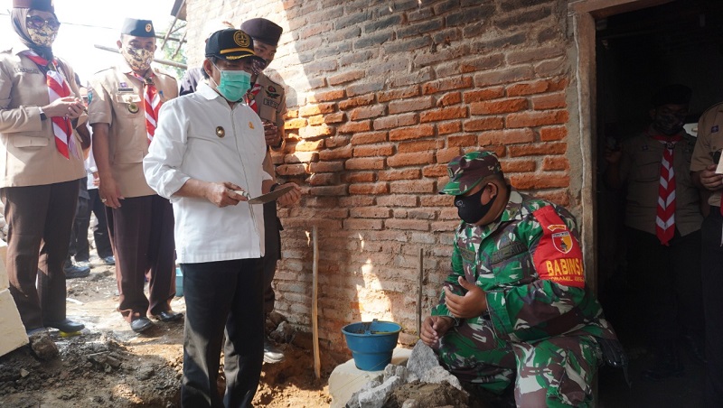 Tujuh Rumah Warga Tak Layak Huni di Sidoarjo Dibedah, Cak Nur : Setiap Rumah Dibantu Rp 50 juta