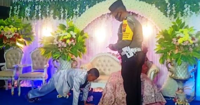 Viral, Polisi Hukum Pengantin Genjot 10 Kali Atas Pelaminan