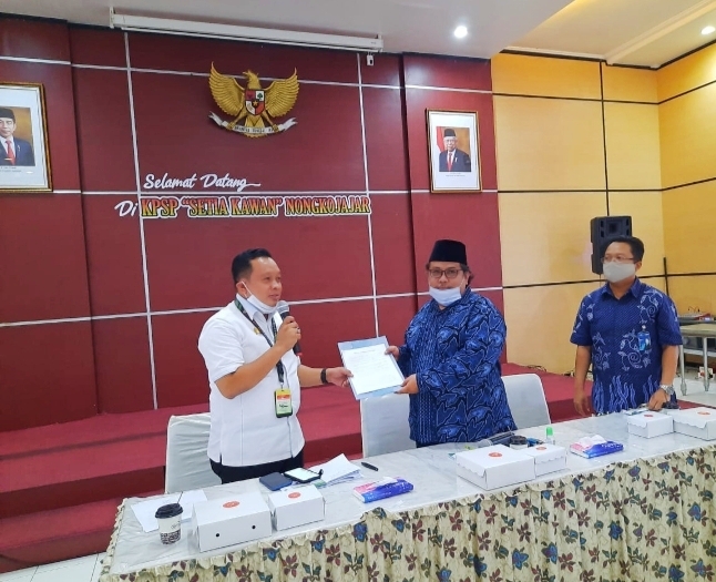 Kementan dan Komisi II Turun Tangan, Petani Bisa Tebus Pupuk Tanpa Kartu Tani  