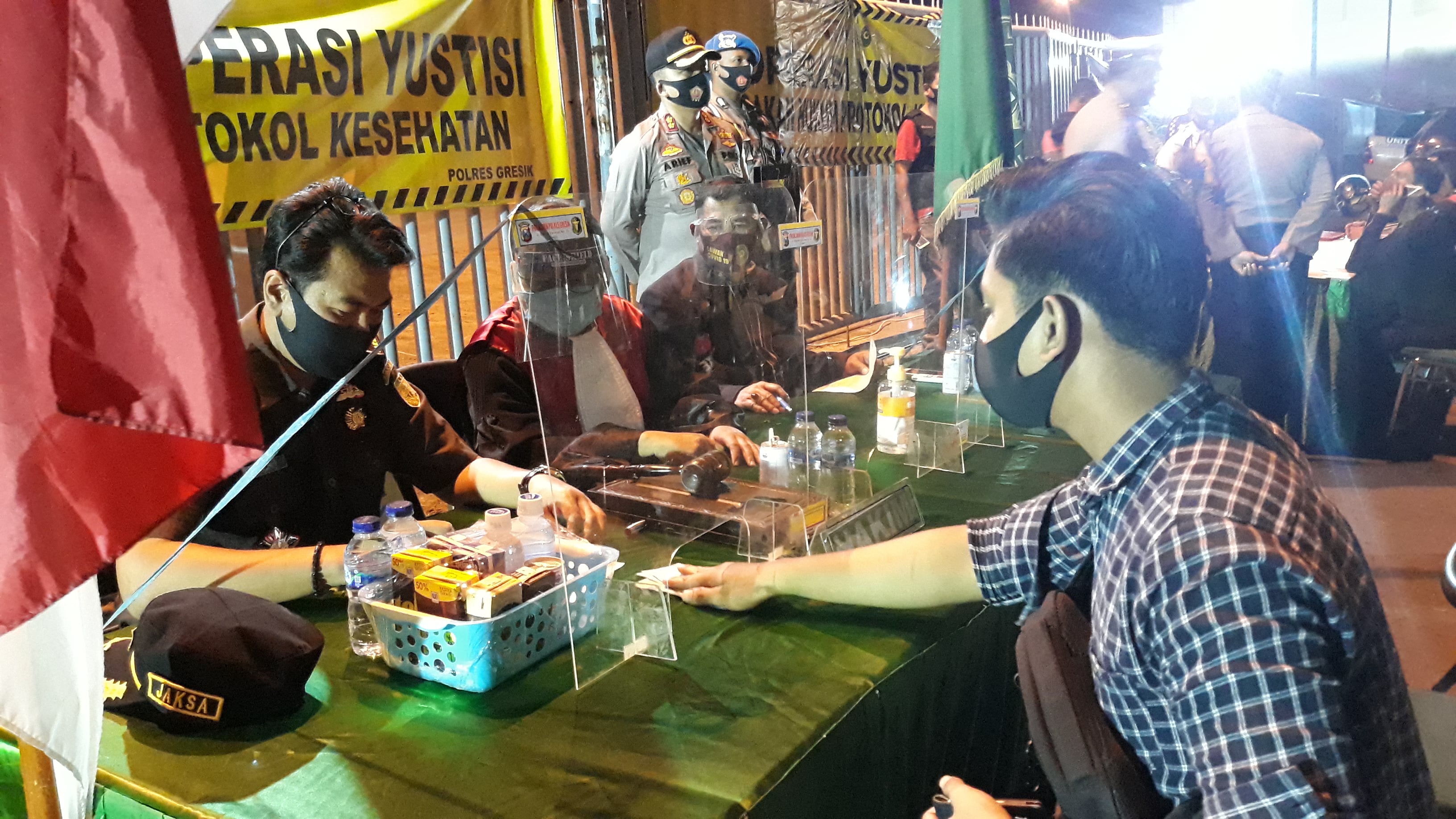 Razia Prokes Gresik Ditingkatkan, Pasien Positif Berhasil Ditekan