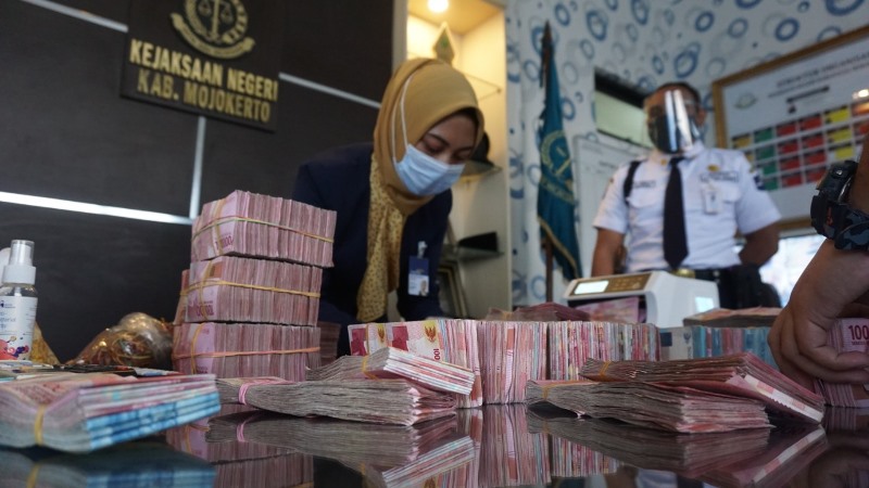 Koruptor Mojokerto Kembalikan Uang Korupsi, Warnanya Merah dan Biru