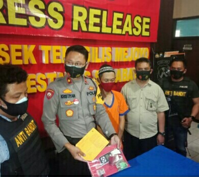 Enak-enak Nyabu, Kuli di Surabaya Ini Malah Digerebek, Ditinggal 