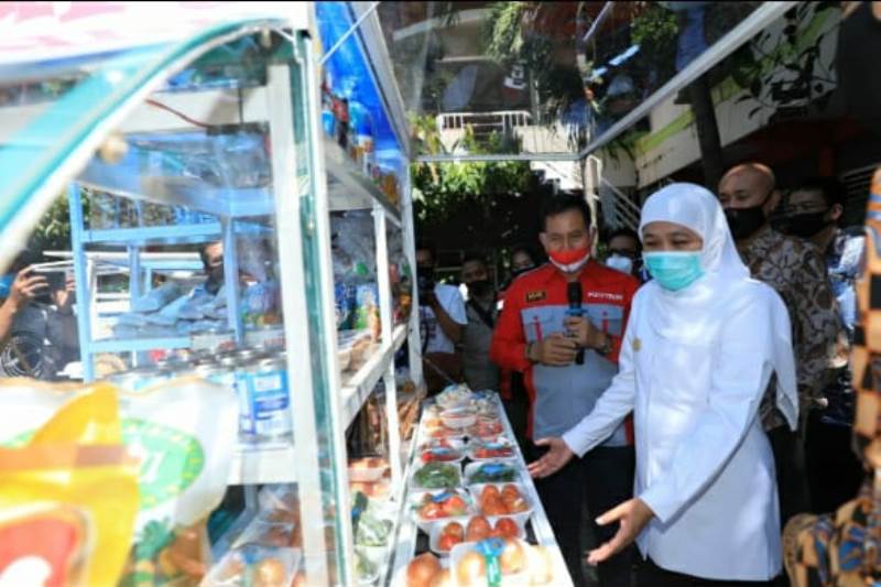 Gubernur Khofifah Beri Apresiasi Siswa SMK PGRI Madiun Ciptakan Mobil Listrik UMKM