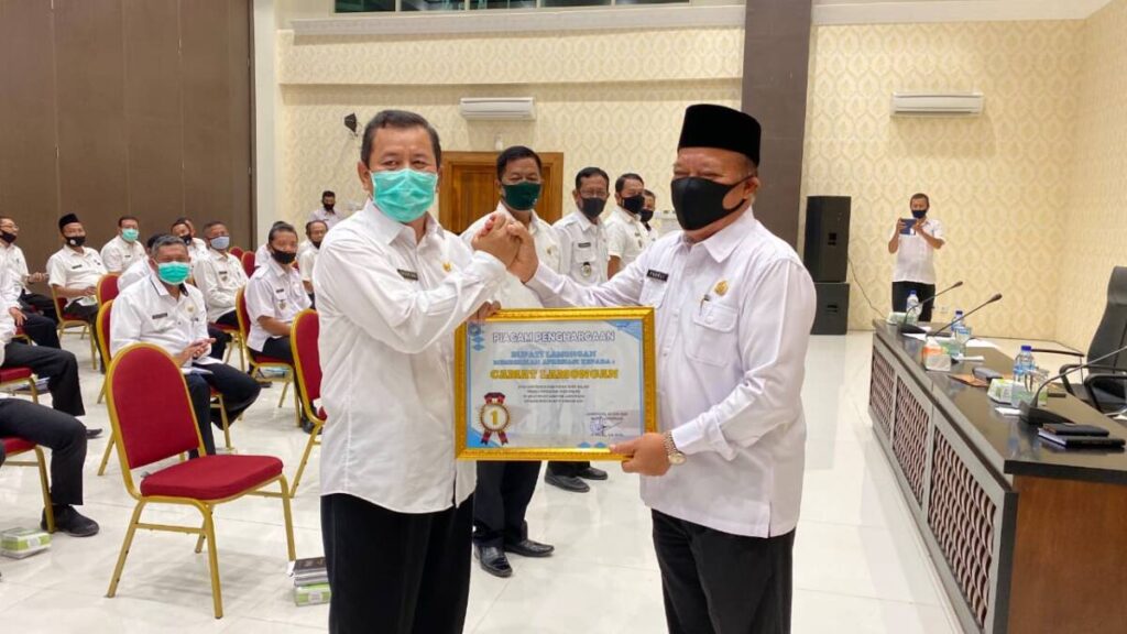 Berhasil Penuhi Target Sensus Penduduk, Bupati Lamongan Beri Apresiasi Camat