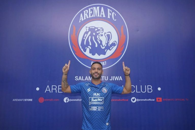 Sempat Terpapar Covid-19, Bruno Resmi Berseragam Arema FC