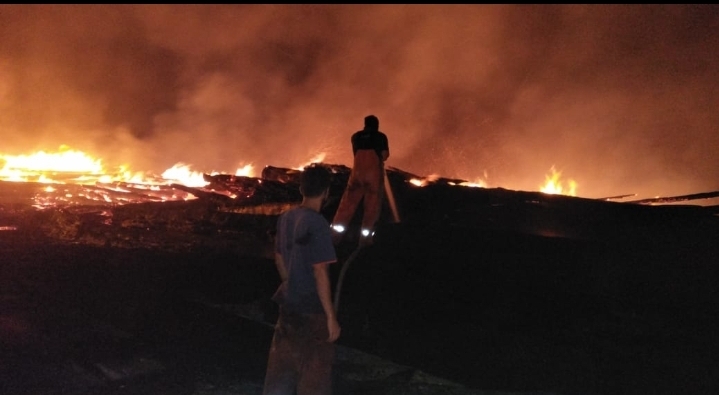 Dalam Sehari Empat Lokasi di Gresik Terbakar, Alhamdulillah Tak Sampai 'Makan' Korban Jiwa
