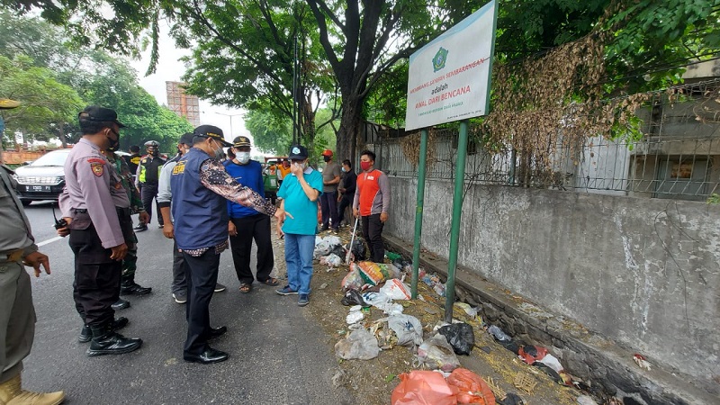 Wilayah Bringinbendo Sidoarjo Jadi Tempat Pembuangan Sampah Liar, Pj Bupati Emosi