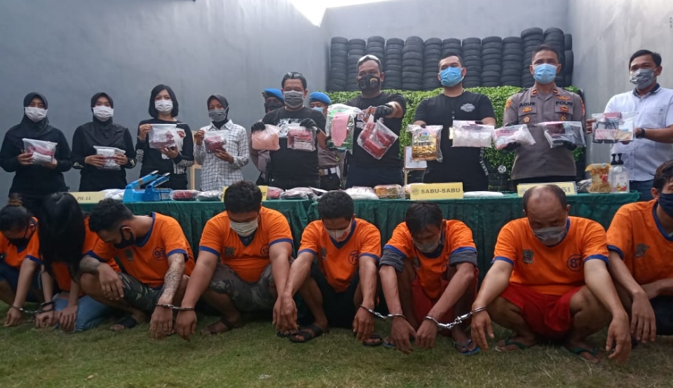 Mengintip Harta Ibu Guru TK di Jombang Istri Gembong Narkoba, Ada Rumah Tanah hingga Mobil Mercy