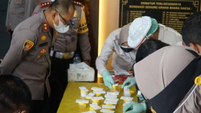 Tes Urine Mendadak, Ratusan Personil Polrestabes Surabaya Negatif Narkotika