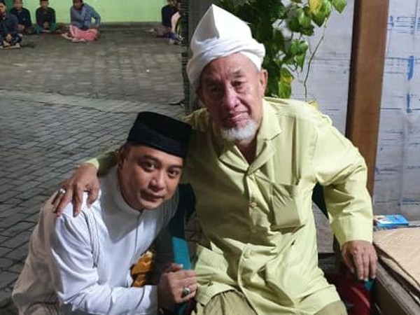 Sowan Cicit Syaikhona Kholil Bangkalan, Eri Diminta Bantu Warga Madura di Surabaya