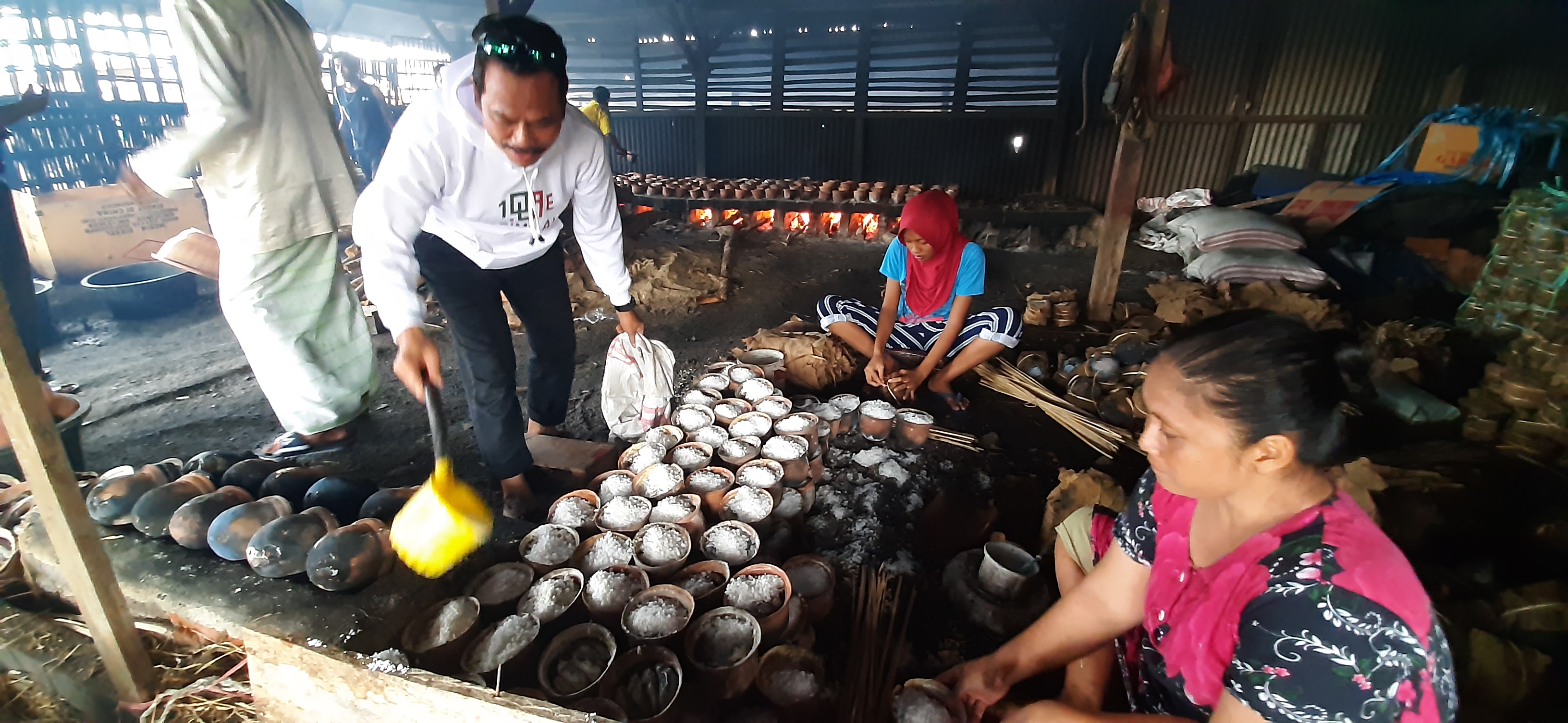 Tingkatkan Nelayan Bawean, Qosim Alif Bentuk BUMD Perikanan Bantu Olah dan Pasarkan Produk Ikan