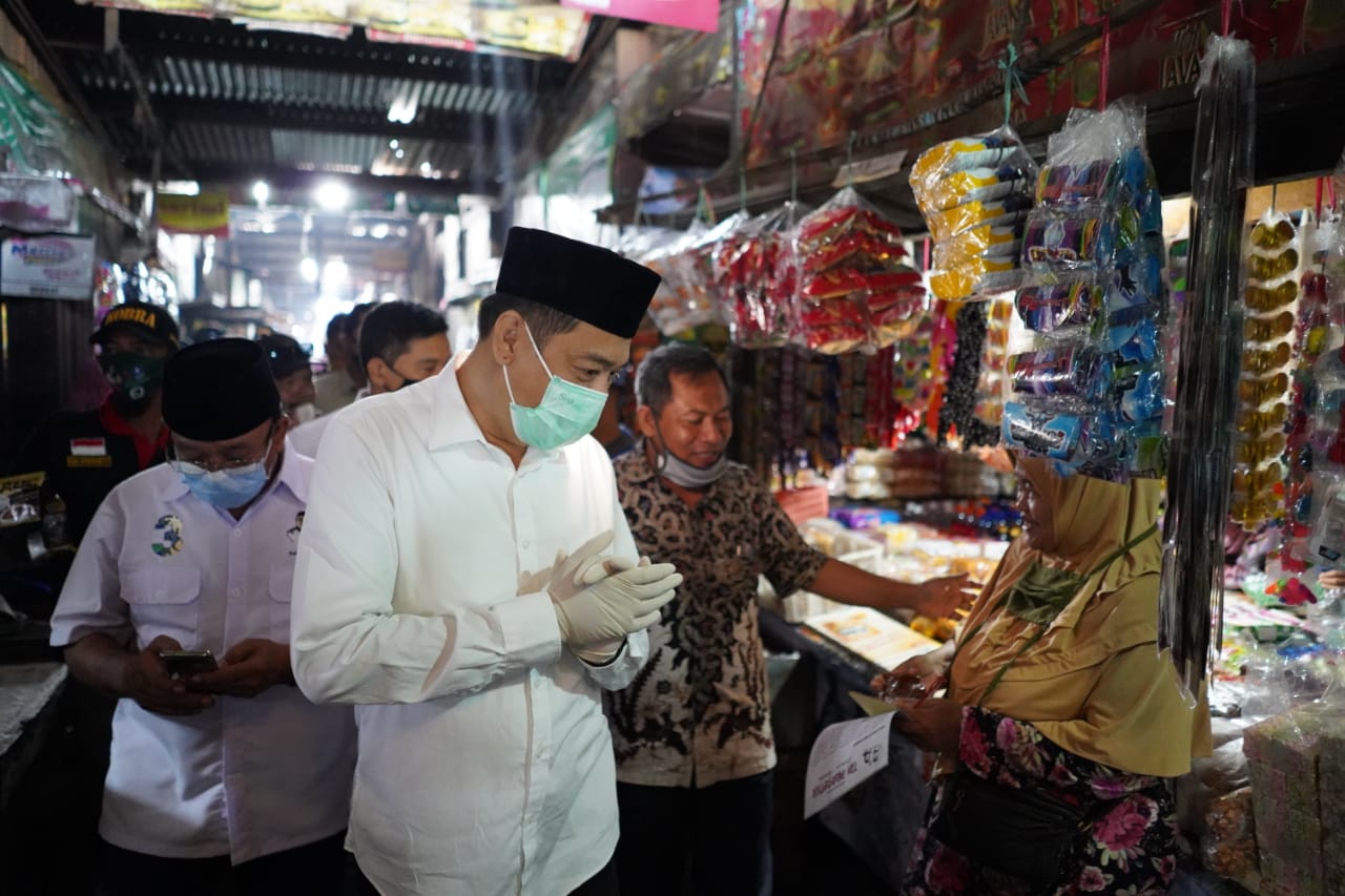 Dekat dengan Rakyat Kecil di Pasar Ngaban, Kelana Disambut Ucapan 'Sugeng Rawuh Pak Bupati'