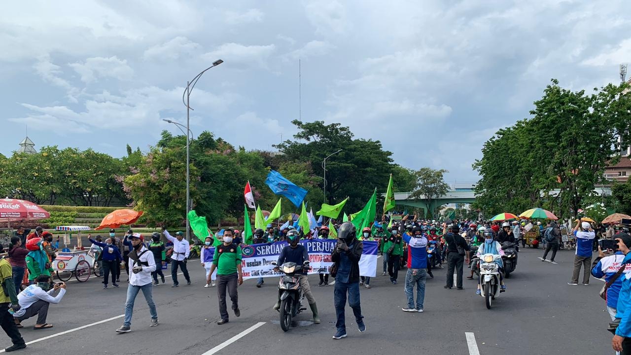 Curhat Kebutuhan Hidup Buruh Jatim Selama Pandemi Jika UMK Tak Dinaikkan Khofifah