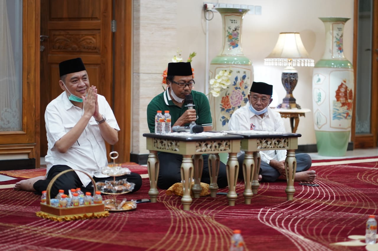 Kelana Aprilianto–Dwi Astutik Berkomitmen Selesaikan Persoalan Fasum dan Fasos Perumahan