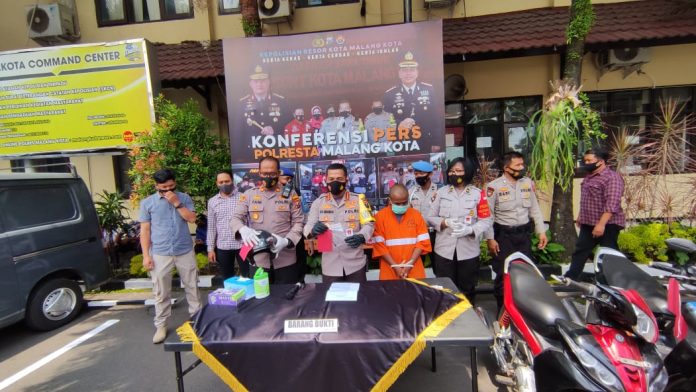 Bedhes Malang Dihajar Massa Karena Curi Motor Shogun