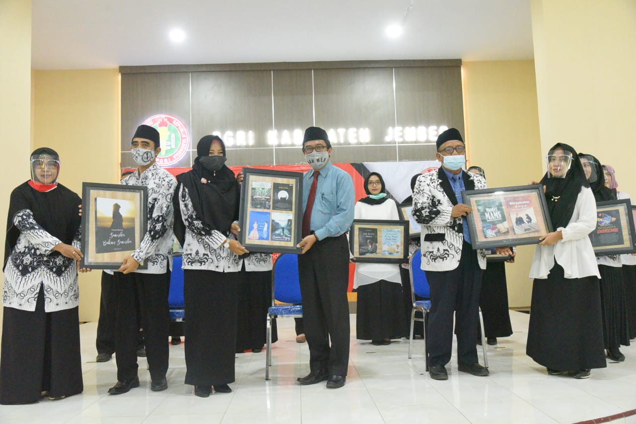 Kiai Muqit Minta PGRI Jember Cetak Murid Inovatif dan Kreatif