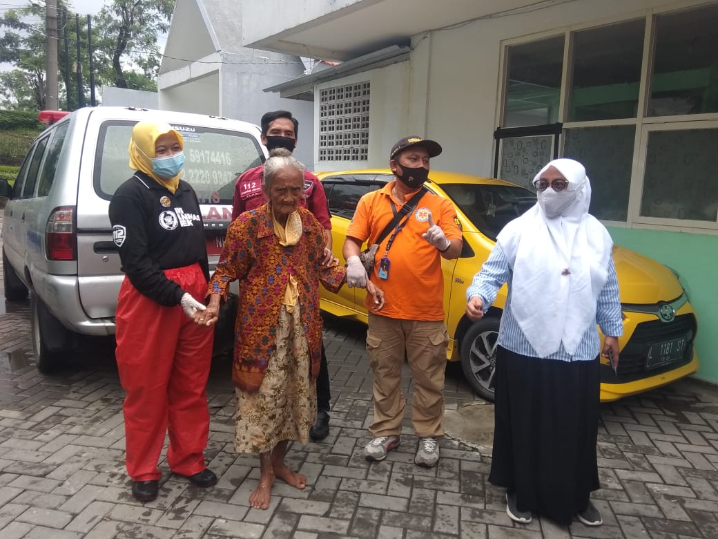 Tak Punya Keluarga di Surabaya, Nenek Yatimah Dirawat dan Tinggal di Griya Wreda