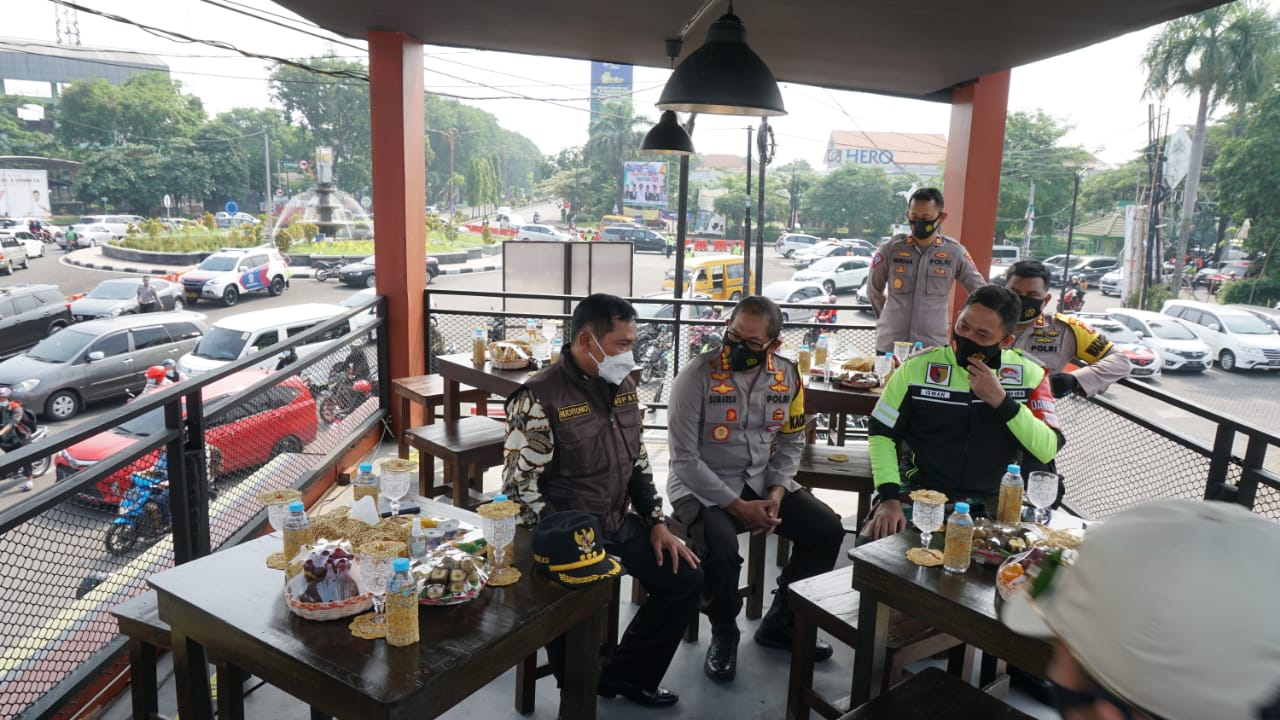 Yang Unik Dari Pos Pengamanan Natal Tahun Baru Polresta Sidoarjo