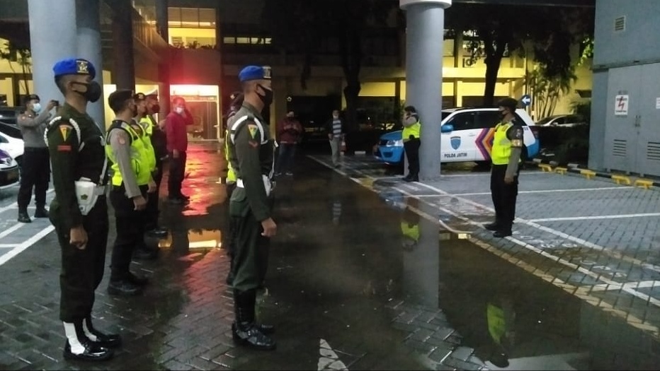 Patroli Protkes Skala Besar di Surabaya Raya, Petugas Kumpulkan 36 Juta Rupiah