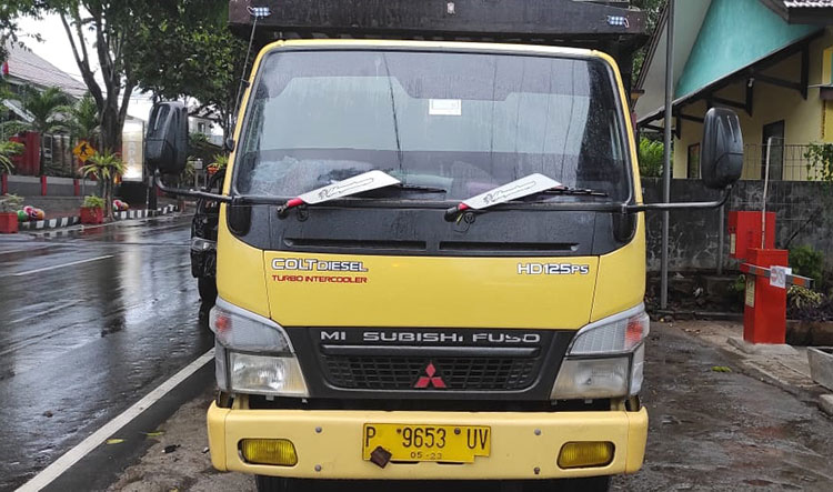 Sudah Terobos Lampu TL, Truk Ini Lindas Pengendara Motor Hingga Tewas